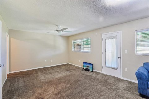 Condo in Seminole, Florida, 1 bedroom  № 2149071 - photo 13