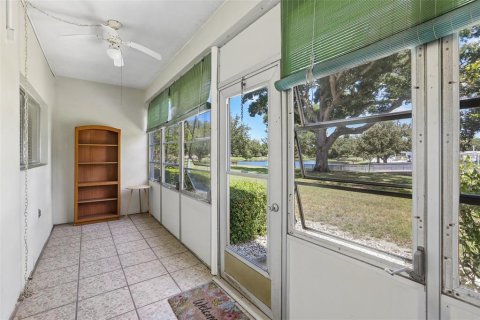 Condo in Seminole, Florida, 1 bedroom  № 2149071 - photo 18