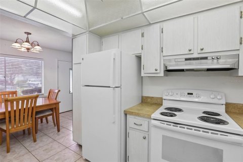 Condo in Seminole, Florida, 1 bedroom  № 2149071 - photo 8