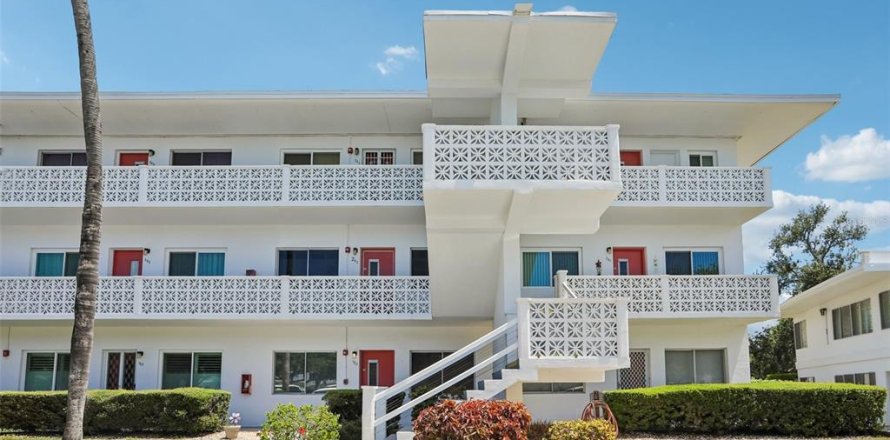 Condo in Seminole, Florida, 1 bedroom  № 2149071