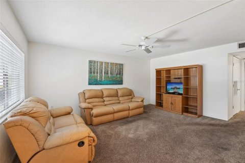 Condo in Seminole, Florida, 1 bedroom  № 2149071 - photo 10