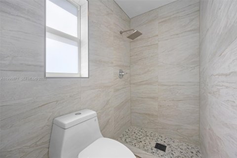 House in Sunrise, Florida 2 bedrooms, 142.79 sq.m. № 2058533 - photo 15