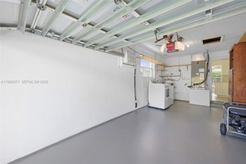 House in Sunrise, Florida 2 bedrooms, 142.79 sq.m. № 2058533 - photo 19