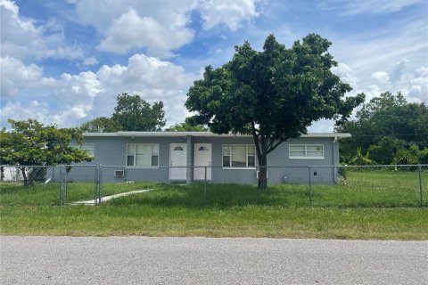 Appartement à louer à Orlando, Floride: 2 chambres, 120.4 m2 № 1816801 - photo 1