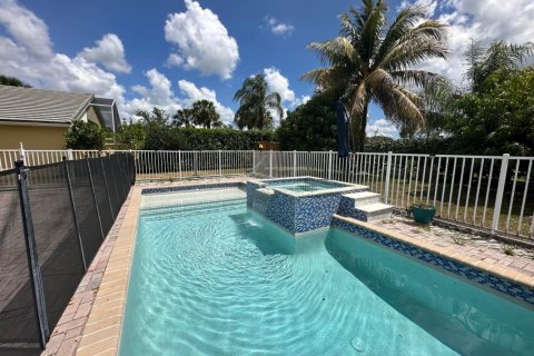 Casa en alquiler en Wellington, Florida, 4 dormitorios, 264.4 m2 № 1163146 - foto 1