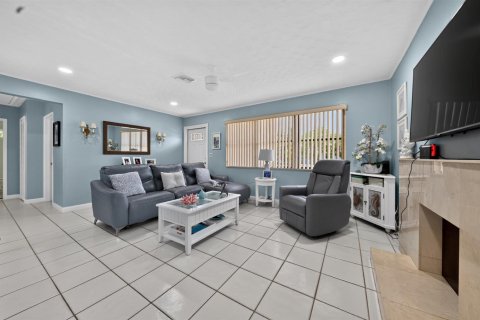 Villa ou maison à vendre à West Palm Beach, Floride: 3 chambres, 111.95 m2 № 2185773 - photo 6