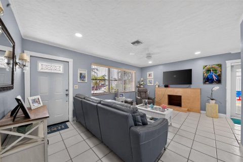 Villa ou maison à vendre à West Palm Beach, Floride: 3 chambres, 111.95 m2 № 2185773 - photo 4