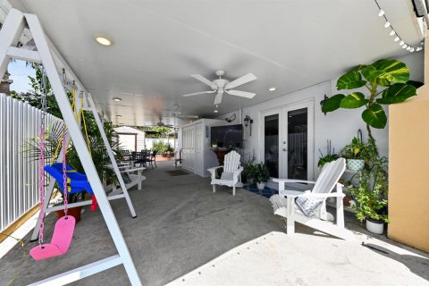 Villa ou maison à vendre à West Palm Beach, Floride: 3 chambres, 111.95 m2 № 2185773 - photo 19