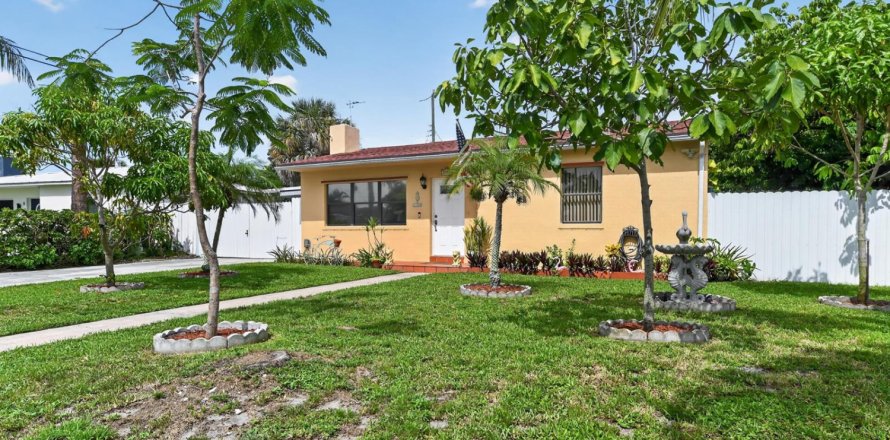 Villa ou maison à West Palm Beach, Floride 3 chambres, 111.95 m2 № 2185773