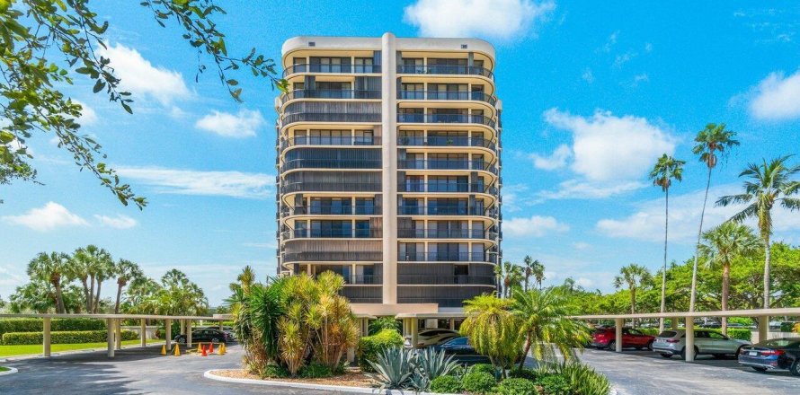 Condominio en West Palm Beach, Florida, 2 dormitorios  № 1068450
