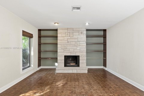 Villa ou maison à louer à Miami, Floride: 5 chambres, 309.27 m2 № 1994258 - photo 25