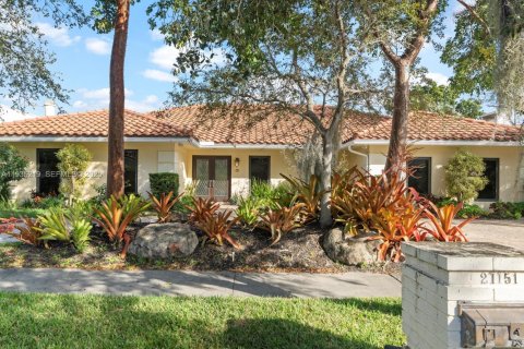 Villa ou maison à louer à Miami, Floride: 5 chambres, 309.27 m2 № 1994258 - photo 3