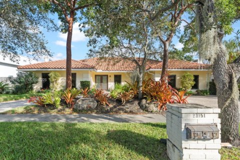 Villa ou maison à louer à Miami, Floride: 5 chambres, 309.27 m2 № 1994258 - photo 2
