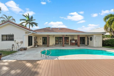 Villa ou maison à louer à Miami, Floride: 5 chambres, 309.27 m2 № 1994258 - photo 9