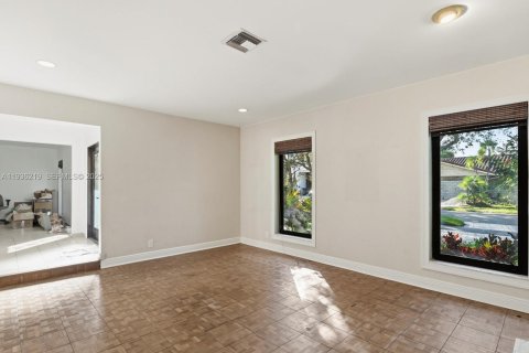 Villa ou maison à louer à Miami, Floride: 5 chambres, 309.27 m2 № 1994258 - photo 22