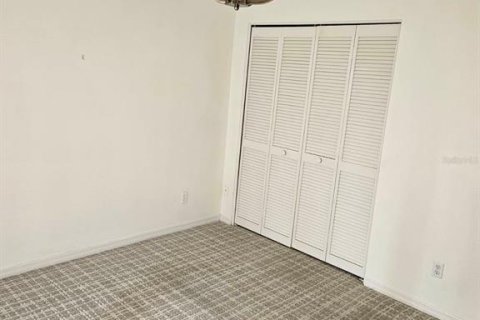 Condo in Sun City Center, Florida, 2 bedrooms  № 1737239 - photo 23