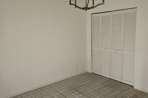 Condo in Sun City Center, Florida, 2 bedrooms  № 1737239 - photo 24