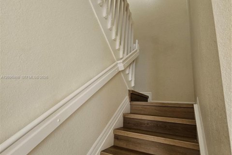 Touwnhouse à louer à Miami, Floride: 4 chambres, 178.93 m2 № 2393374 - photo 15