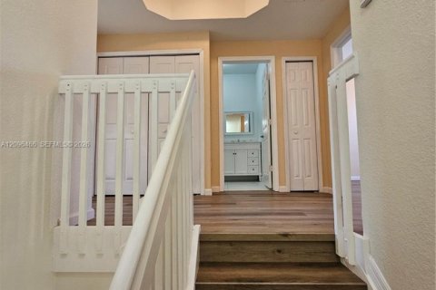 Touwnhouse à louer à Miami, Floride: 4 chambres, 178.93 m2 № 2393374 - photo 18