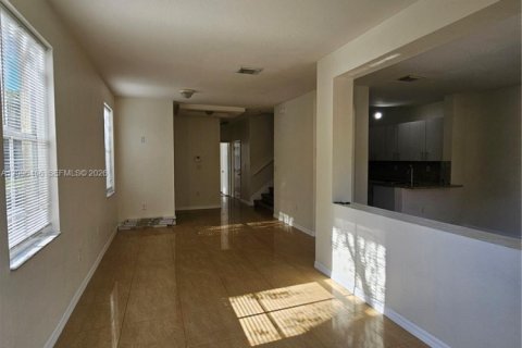 Touwnhouse à louer à Miami, Floride: 4 chambres, 178.93 m2 № 2393374 - photo 21