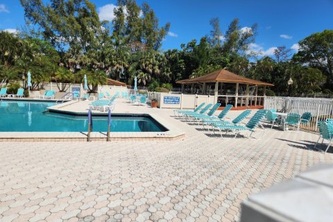 Condo in Lauderhill, Florida, 2 bedrooms № 2250060 - photo 18