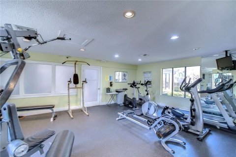 Condo in Largo, Florida, 3 bedrooms  № 1359882 - photo 21