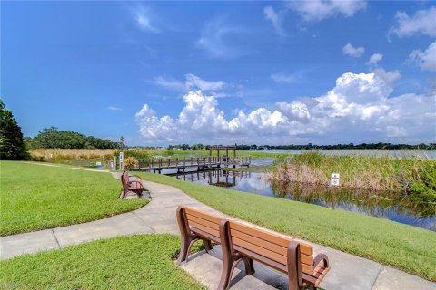 Condo in Largo, Florida, 3 bedrooms  № 1359882 - photo 29