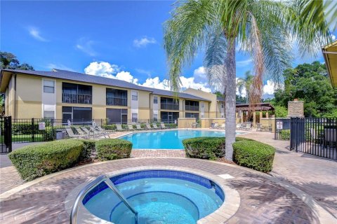 Condo in Largo, Florida, 3 bedrooms  № 1359882 - photo 23