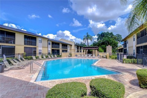 Condo in Largo, Florida, 3 bedrooms  № 1359882 - photo 25
