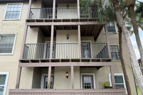 Condo in Altamonte Springs, Florida, 2 bedrooms  № 2201007 - photo 10
