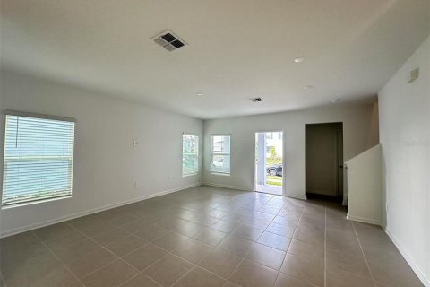 Casa en alquiler en Orlando, Florida, 3 dormitorios, 153.01 m2 № 1886350 - foto 6