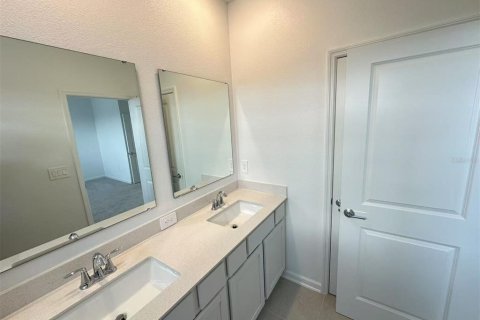 Casa en alquiler en Orlando, Florida, 3 dormitorios, 153.01 m2 № 1886350 - foto 12