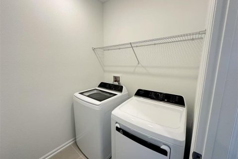 Casa en alquiler en Orlando, Florida, 3 dormitorios, 153.01 m2 № 1886350 - foto 9