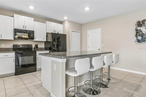 Villa ou maison à vendre à New Port Richey, Floride: 4 chambres, 239.87 m2 № 2218890 - photo 11