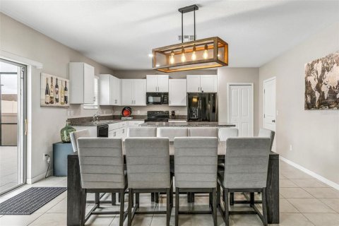 Villa ou maison à vendre à New Port Richey, Floride: 4 chambres, 239.87 m2 № 2218890 - photo 10