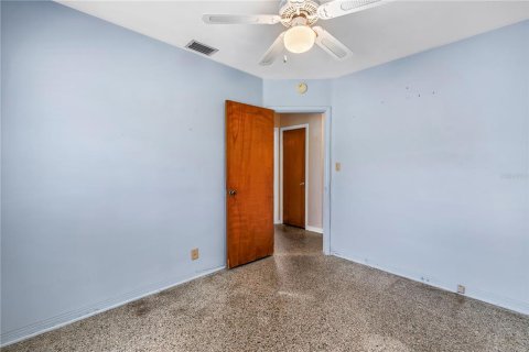 House in Saint Petersburg, Florida 3 bedrooms, 119.75 sq.m. № 1785451 - photo 22