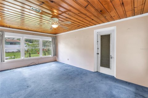 House in Saint Petersburg, Florida 3 bedrooms, 119.75 sq.m. № 1785451 - photo 16