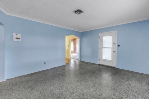 House in Saint Petersburg, Florida 3 bedrooms, 119.75 sq.m. № 1785451 - photo 9