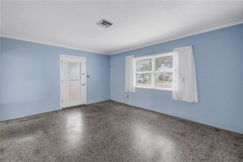 House in Saint Petersburg, Florida 3 bedrooms, 119.75 sq.m. № 1785451 - photo 10