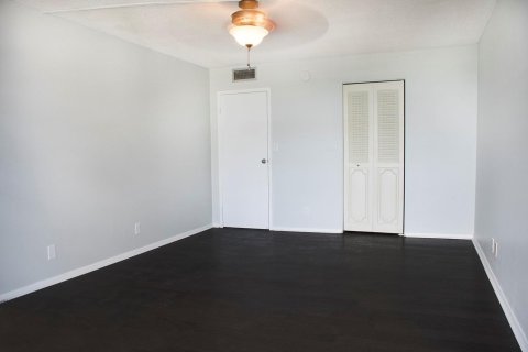 Condominio en alquiler en Hallandale Beach, Florida, 1 dormitorio, 81.29 m2 № 2085912 - foto 8