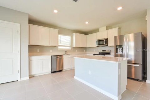 House in Lake Alfred, Florida 4 bedrooms, 205.13 sq.m. № 2118225 - photo 4