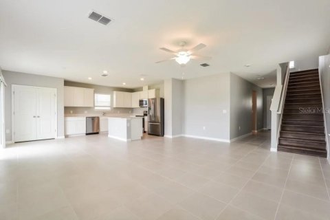 House in Lake Alfred, Florida 4 bedrooms, 205.13 sq.m. № 2118225 - photo 2
