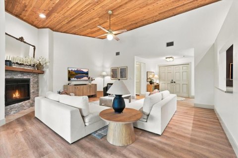 House in Clearwater, Florida 4 bedrooms, 233.18 sq.m. № 2391601 - photo 12
