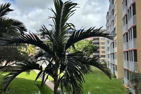 Купить кондоминиум в Майами, Флорида 2 спальни, 122.35м2, № 1961250 - фото 14