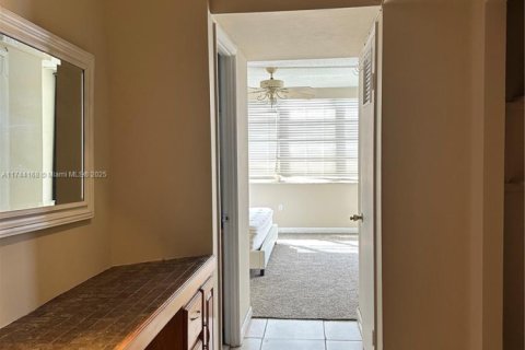 Купить кондоминиум в Майами, Флорида 2 спальни, 122.35м2, № 1961250 - фото 7