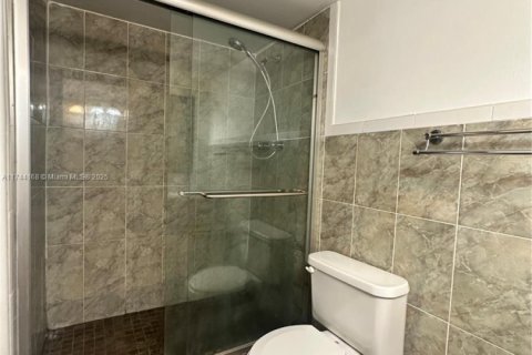 Купить кондоминиум в Майами, Флорида 2 спальни, 122.35м2, № 1961250 - фото 10