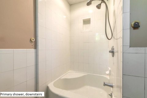 Propiedad comercial en venta en Daytona Beach, Florida, 6 dormitorios, 307.97 m2 № 1535640 - foto 17