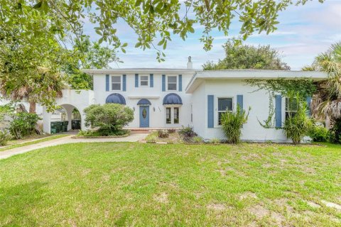 Propiedad comercial en venta en Daytona Beach, Florida, 6 dormitorios, 307.97 m2 № 1535640 - foto 1