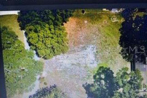 House in Auburndale, Florida 3 bedrooms, 132.29 sq.m. № 2093678 - photo 11
