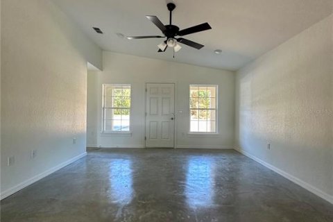 House in Auburndale, Florida 3 bedrooms, 132.29 sq.m. № 2093678 - photo 3